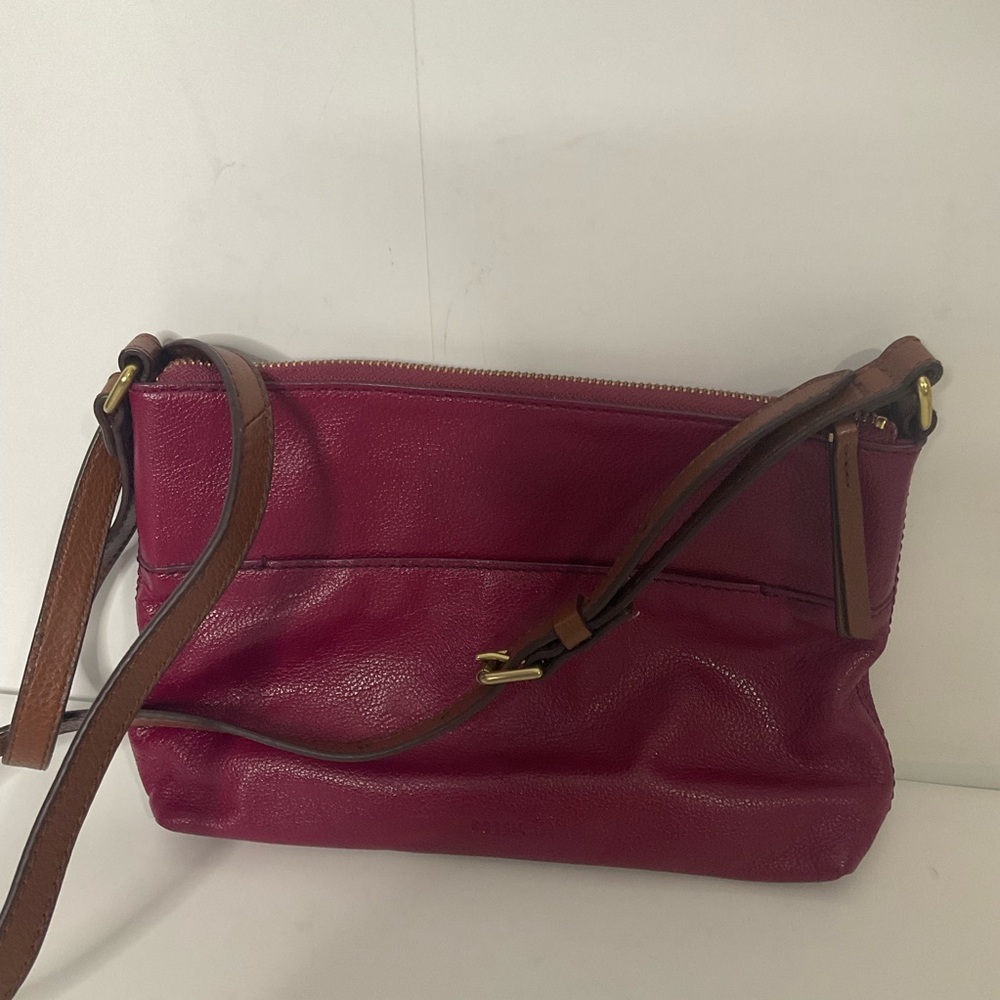 Fossil Fuchsia Leather Multi Pocket Crossbody Bag - Picture 12 of 16